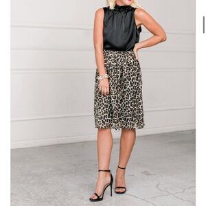 Brand new never worn sugarplum Gibson skirt petite small